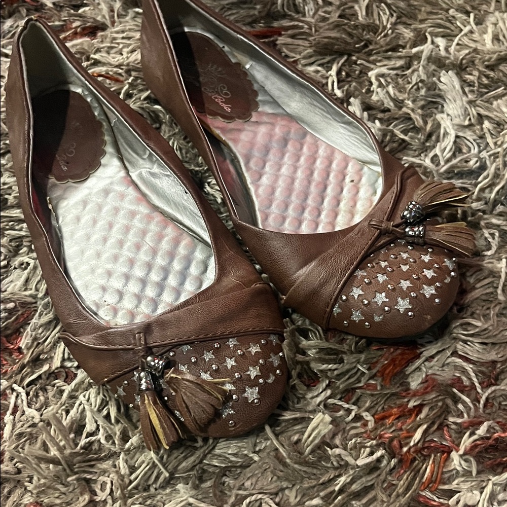 Brown Leather Women's Flats with Star Detailing